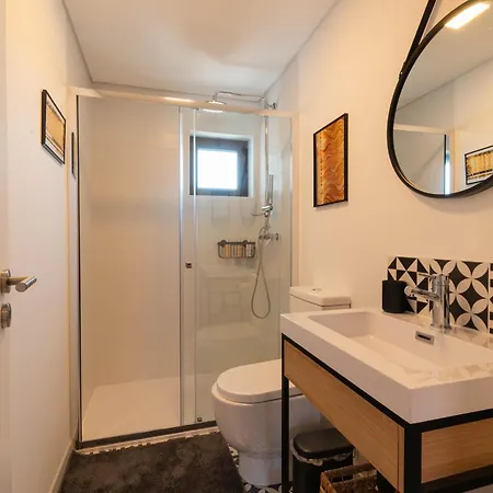 7min From University&sé Velha - Ac - Work Desk - Wifi 300mbs -suite 7&8 Maison d'hôtes