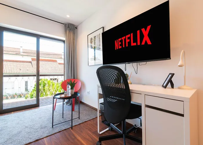 7min From University&sé Velha - Ac - Work Desk - Wifi 300mbs -suite 7&8