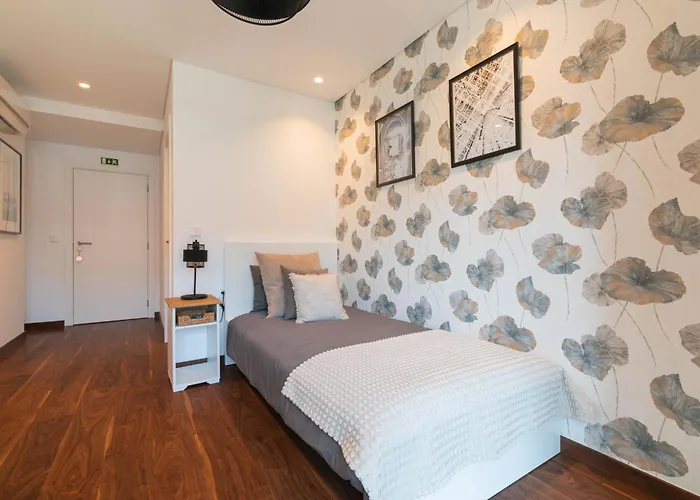 Affittacamere 7min From University&sé Velha - Ac - Work Desk - Wifi 300mbs -suite 7&8 Coimbra